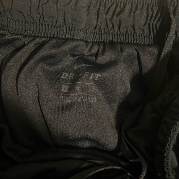 Nike tempo running short - Picture 2 of 3